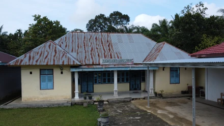 KANTOR DESA TELUK KUALI